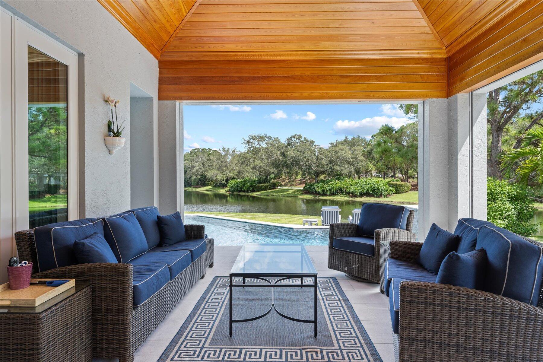 LOXAHATCHEE CLUB AT MAPLE - Residential