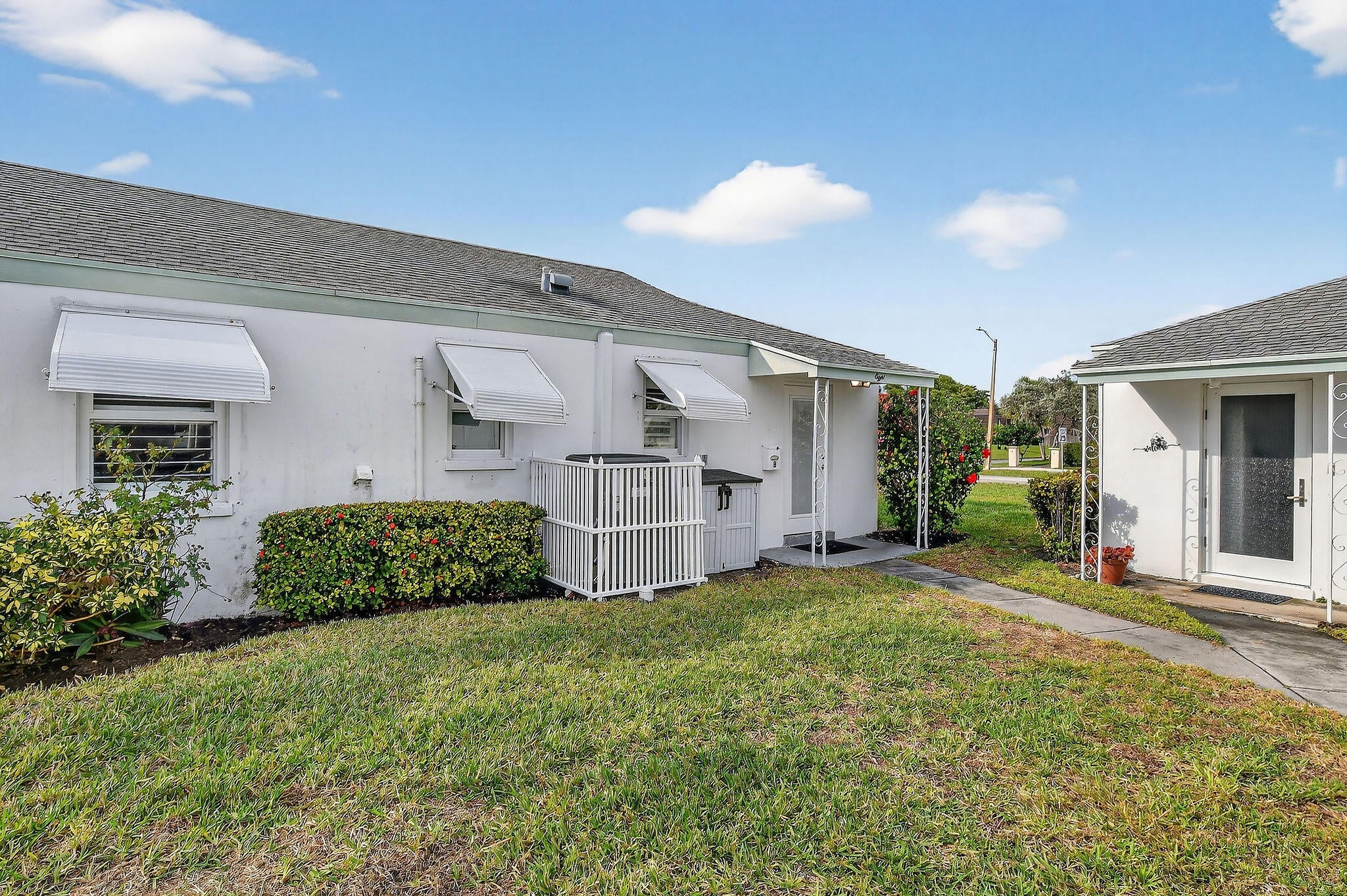 Properties 3060 MERIDIAN Way N 8