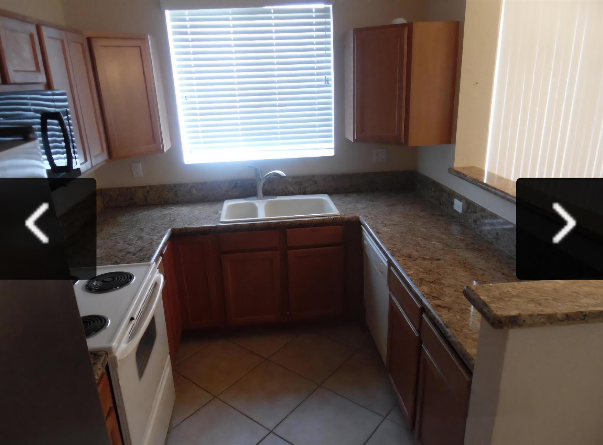 THOUSAND OAKS - Residential Lease