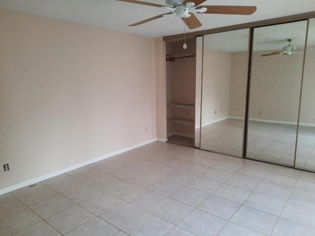 Photo of 1440 N Lawnwood Circle #19c, Fort Pierce, FL 34950 (MLS # R10881447)