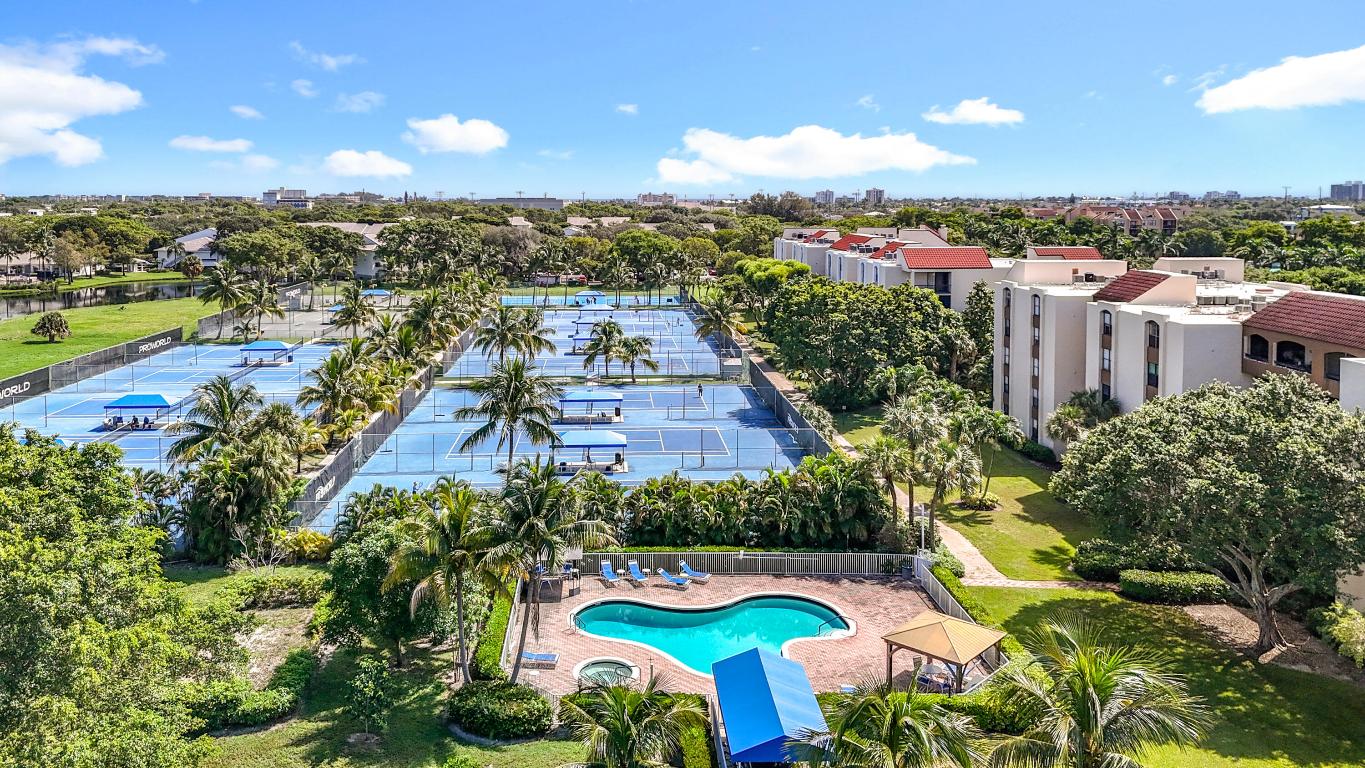 LAVERS RESORT & RACQUET CLUB - Residential