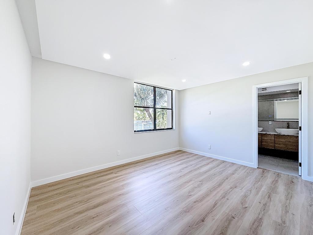 LAVERS RESORT & RACQUET CLUB - Residential