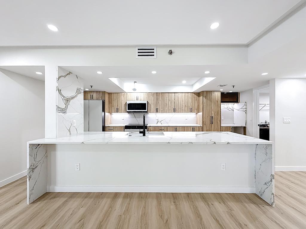 LAVERS RESORT & RACQUET CLUB - Residential