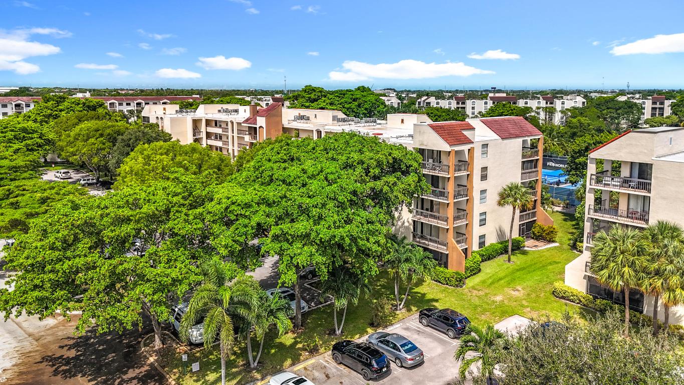 LAVERS RESORT & RACQUET CLUB - Residential