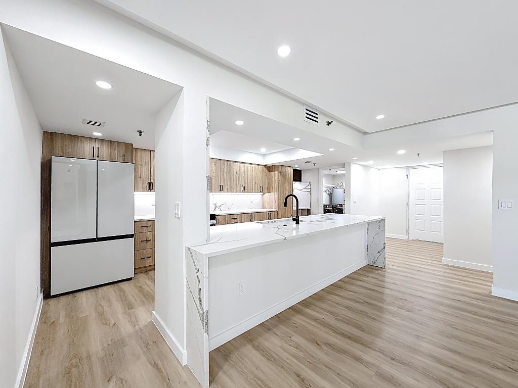 LAVERS RESORT & RACQUET CLUB - Residential