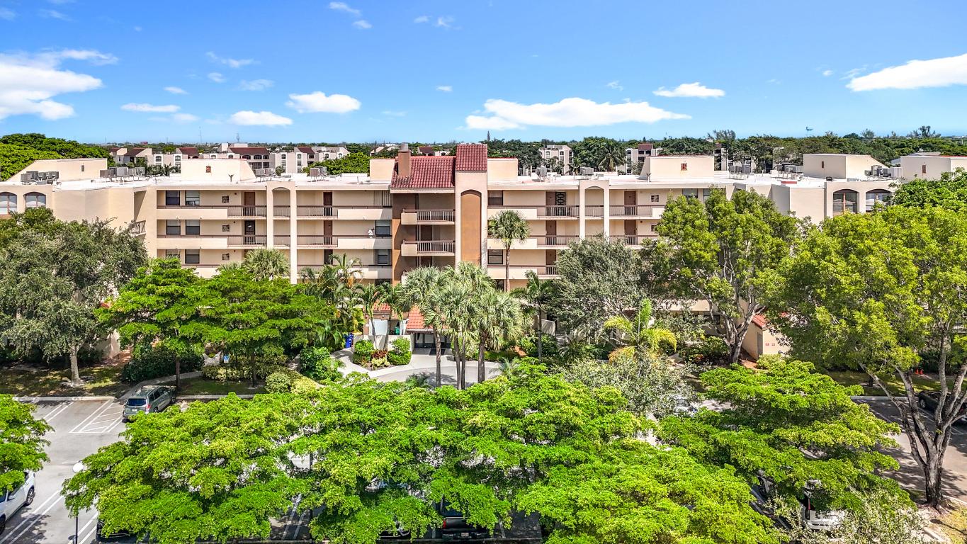 LAVERS RESORT & RACQUET CLUB - Residential