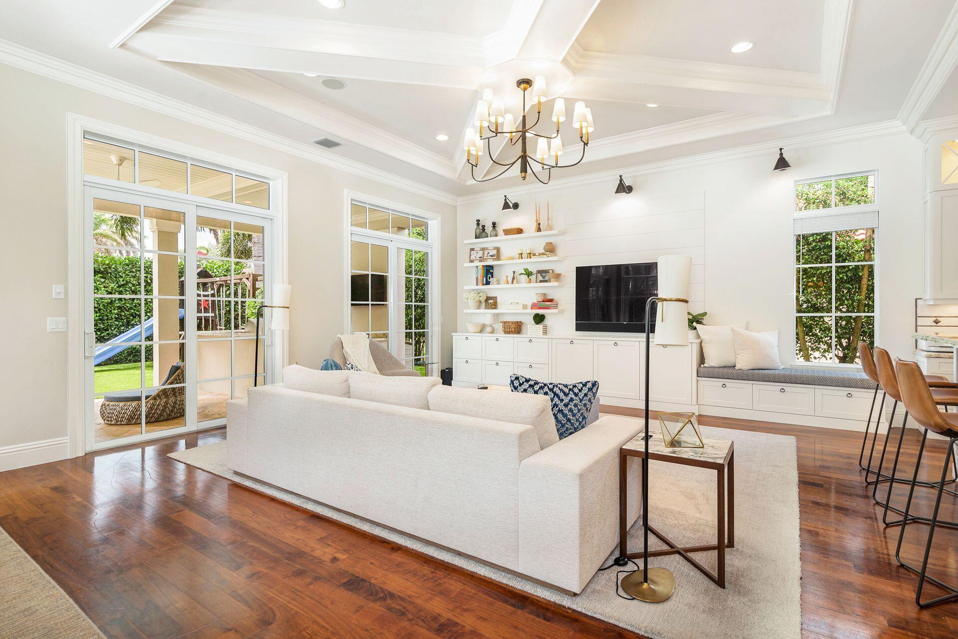 ROYAL PALM YACHT & COUNTR - Residential