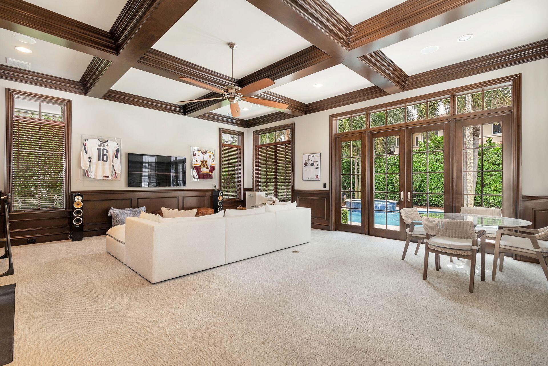 ROYAL PALM YACHT & COUNTR - Residential