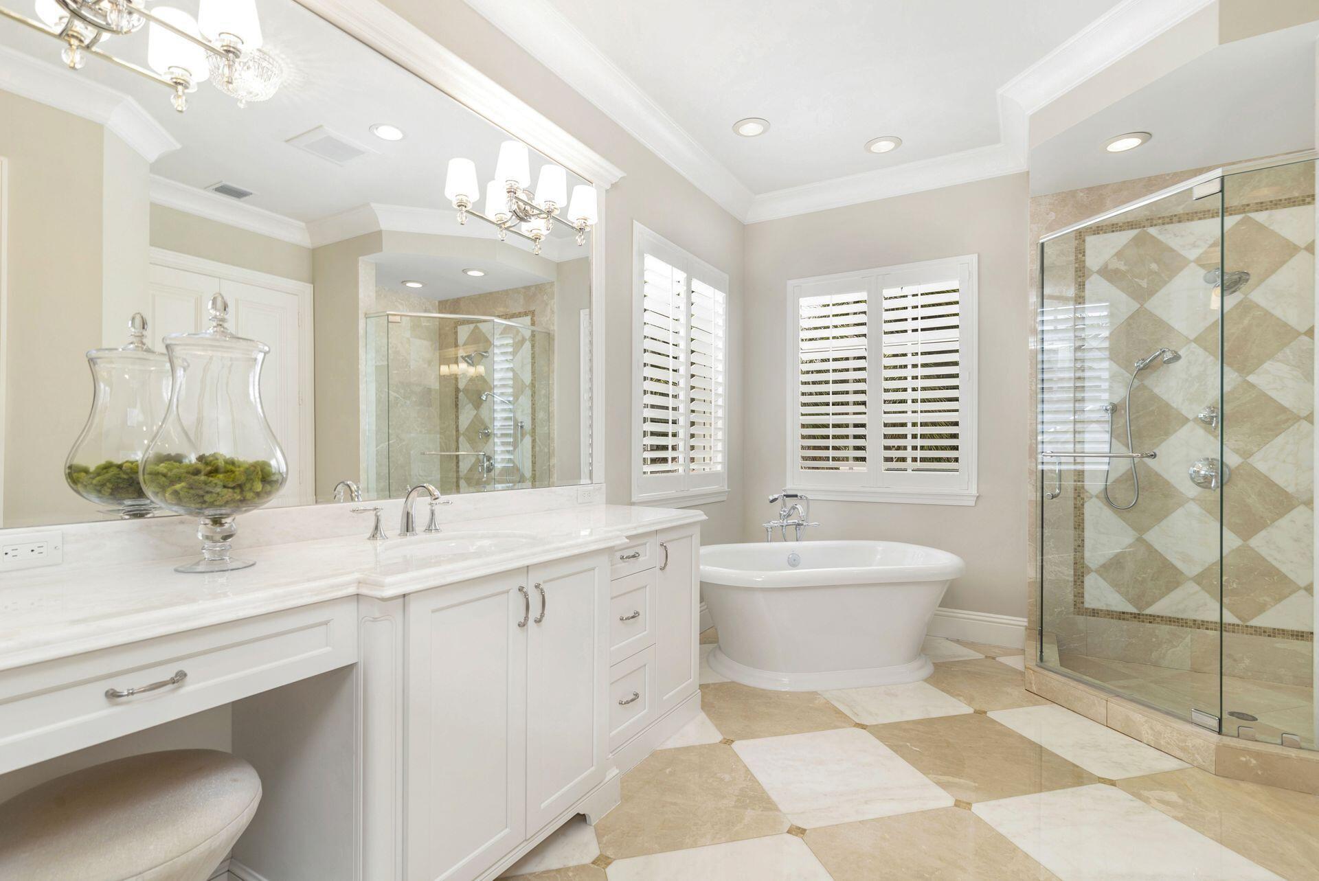 ROYAL PALM YACHT & COUNTR - Residential