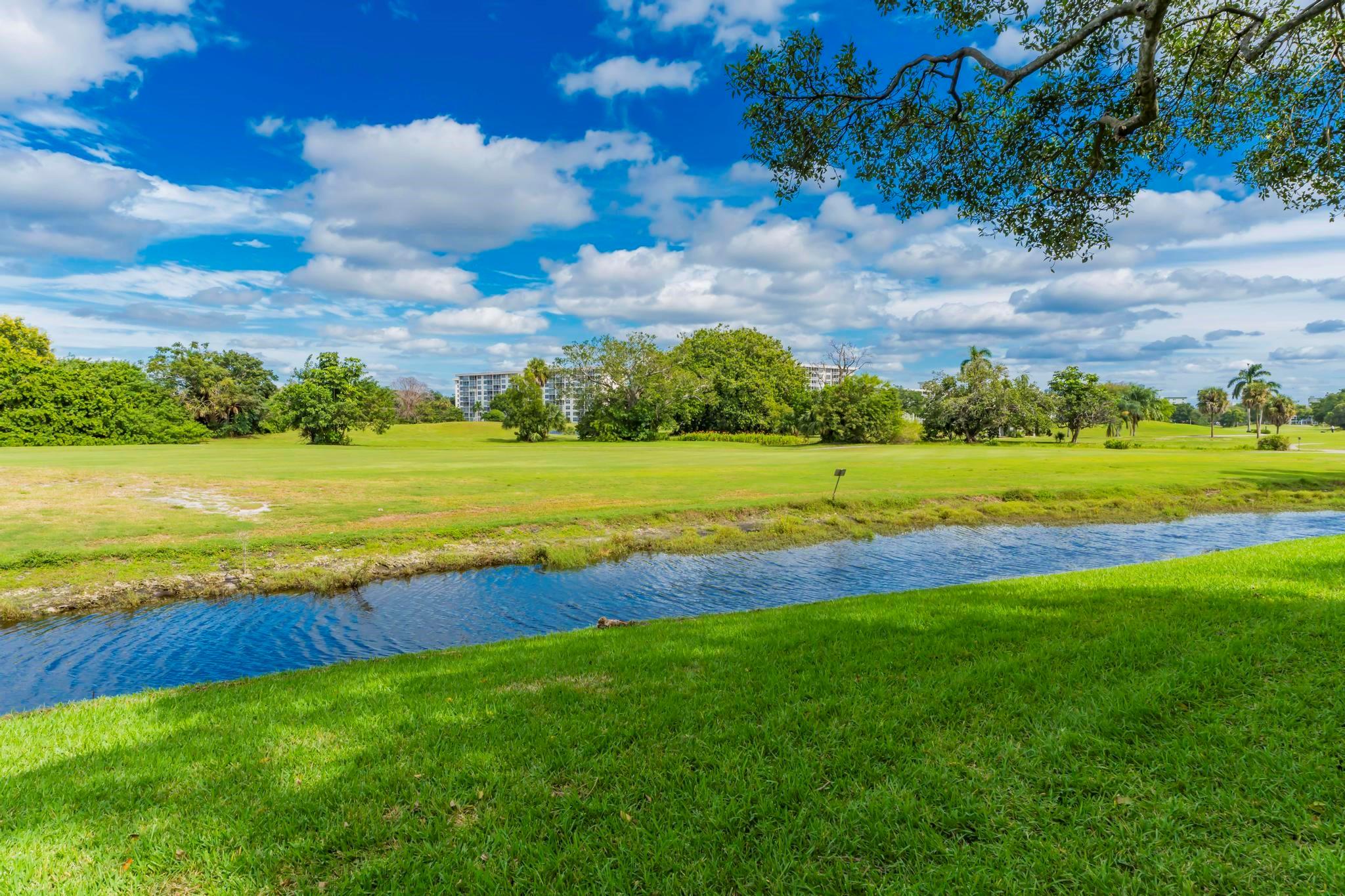 PALM AIRE - Residential