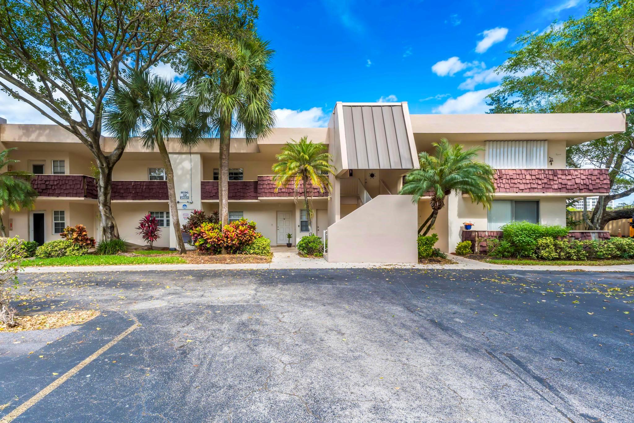 PALM AIRE - Residential