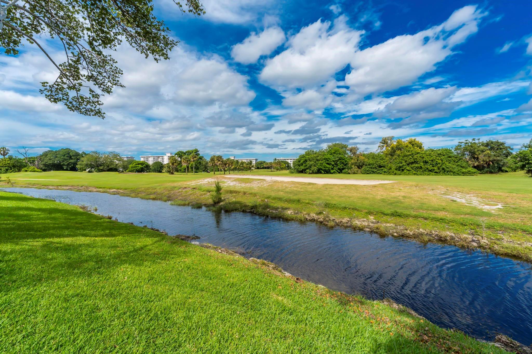 PALM AIRE - Residential