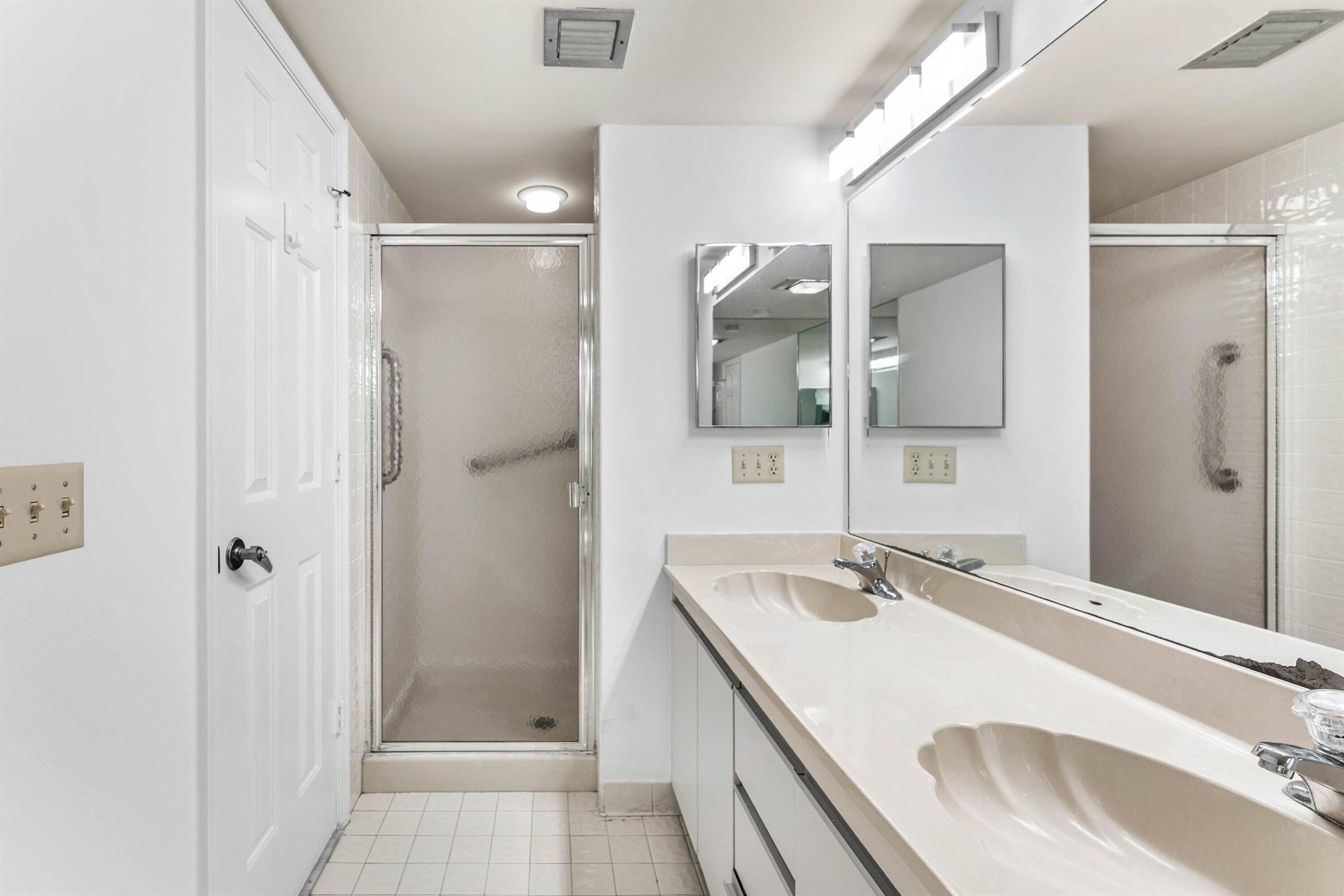 GOVERNORS POINTE CONDO - Residential