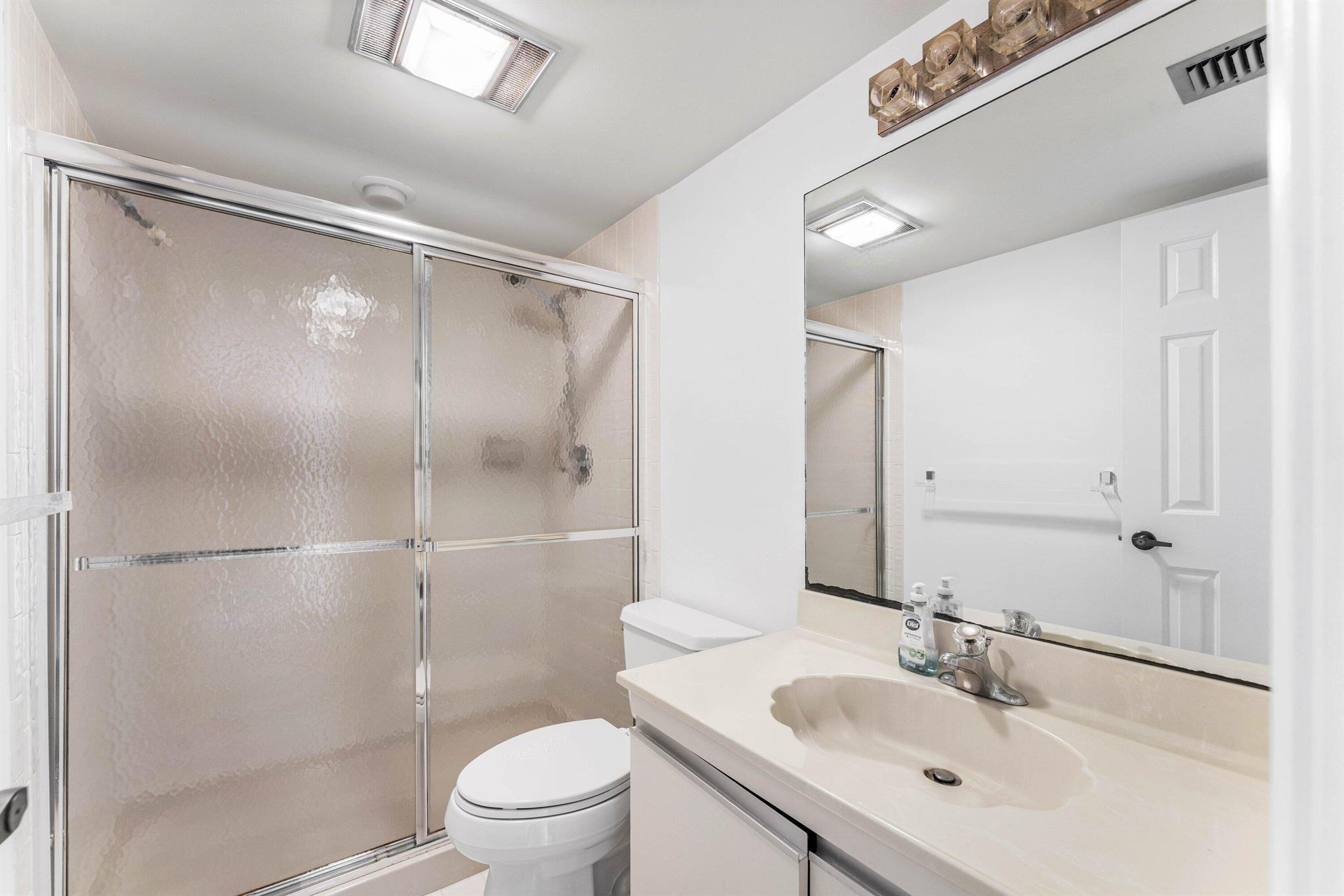 GOVERNORS POINTE CONDO - Residential