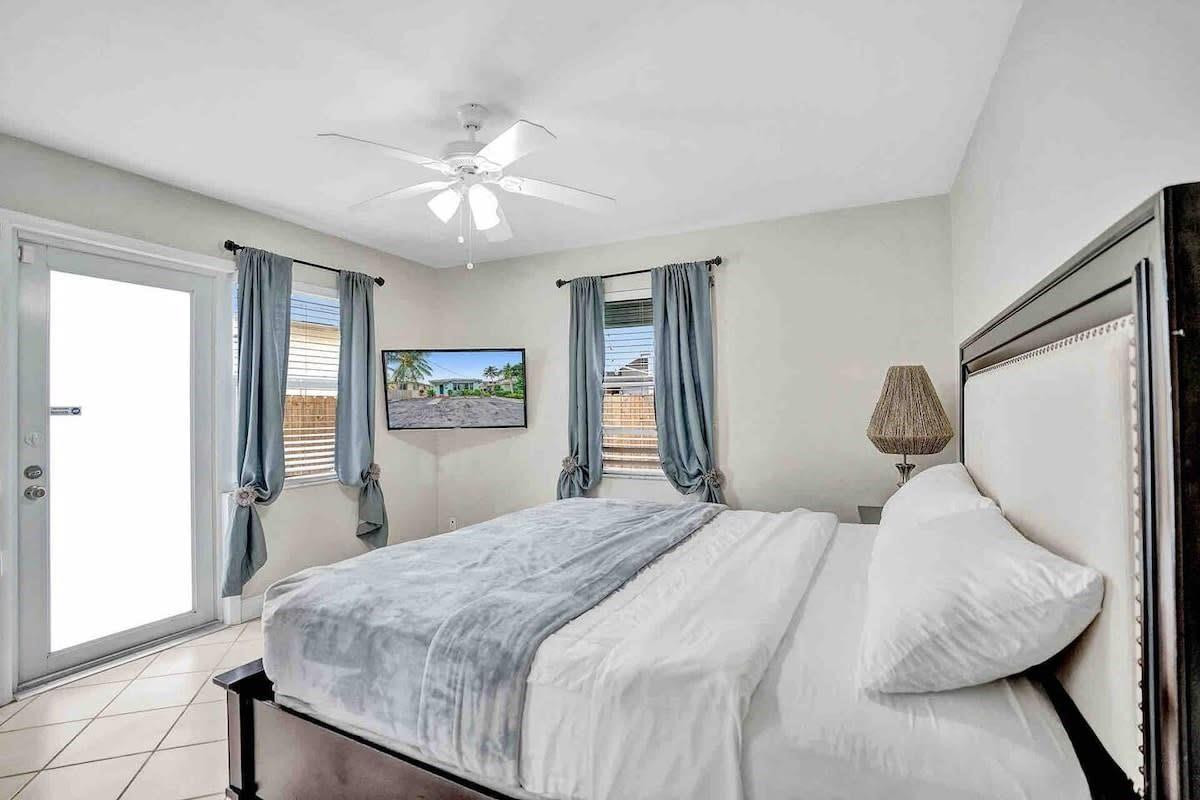 HOLLYWOOD CENTRAL BEACH - Residential Lease