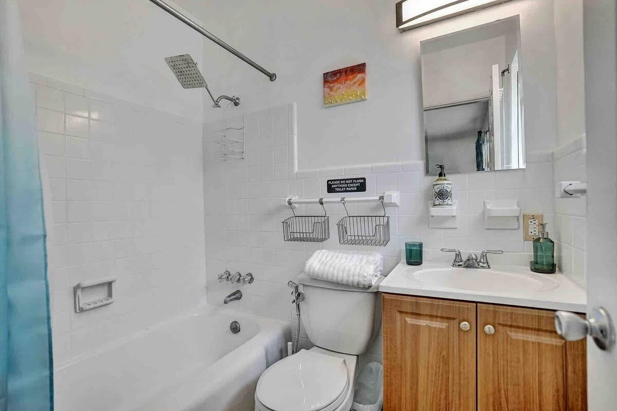 HOLLYWOOD CENTRAL BEACH - Residential Lease