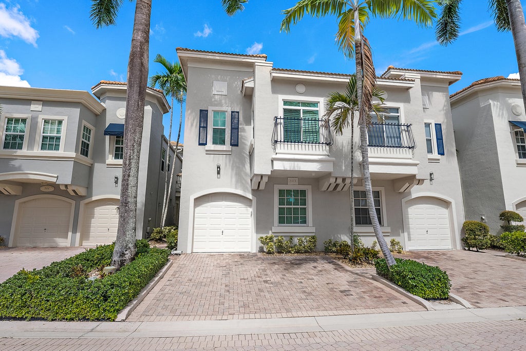 Photo of 503 Resort Lane, Palm Beach Gardens, FL 33418 (MLS # R11123224)