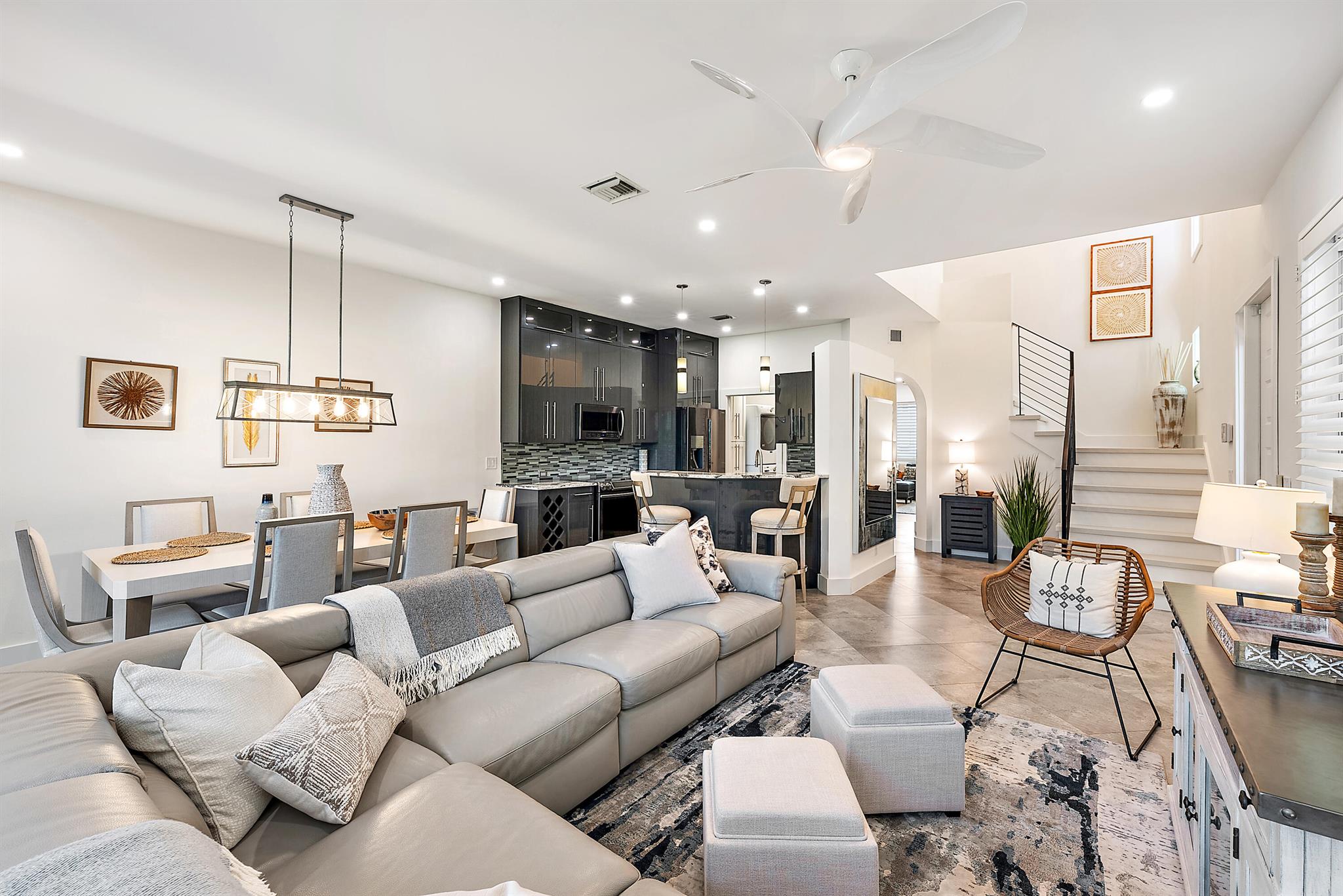 RESORT VILLAS OF PGA NATI - Residential Lease