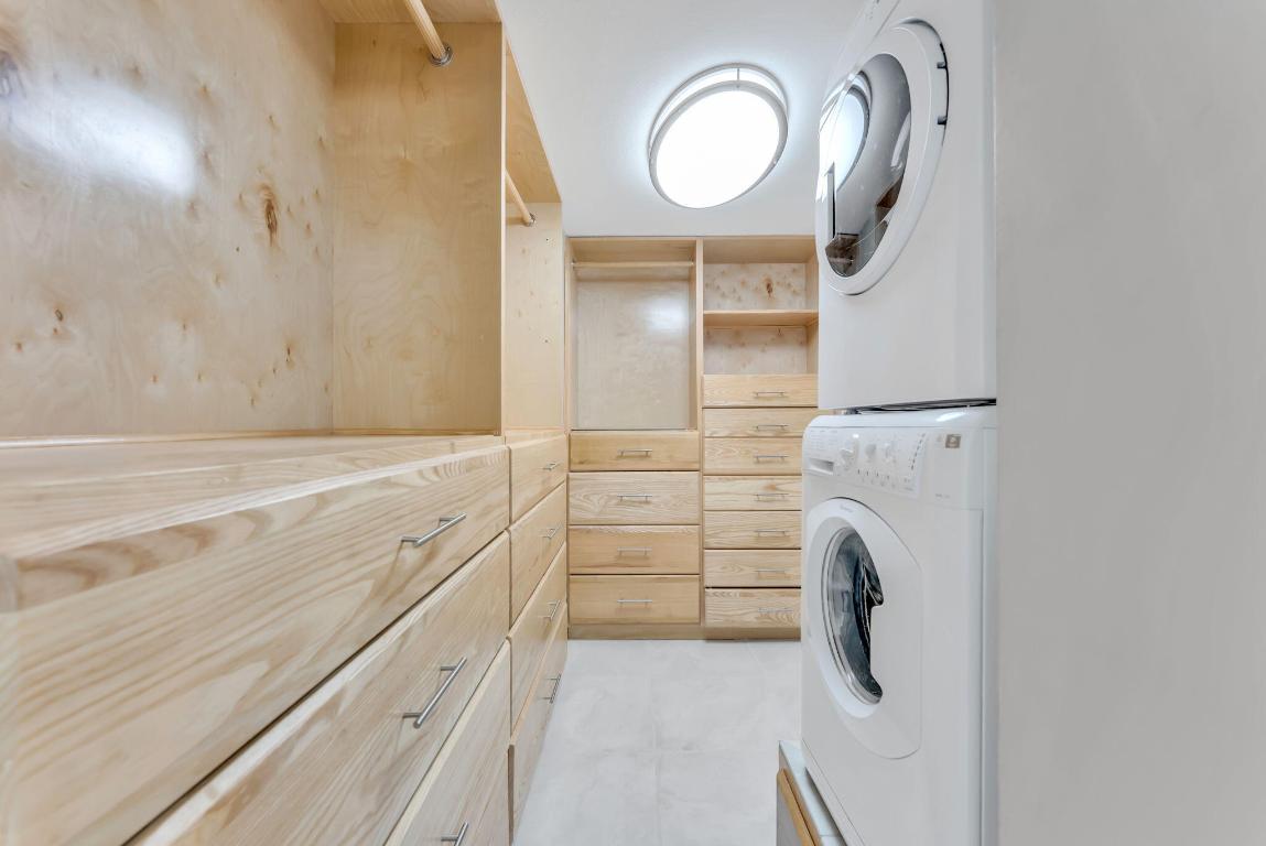 PARKER PLAZA CONDO ESTATES - Residential