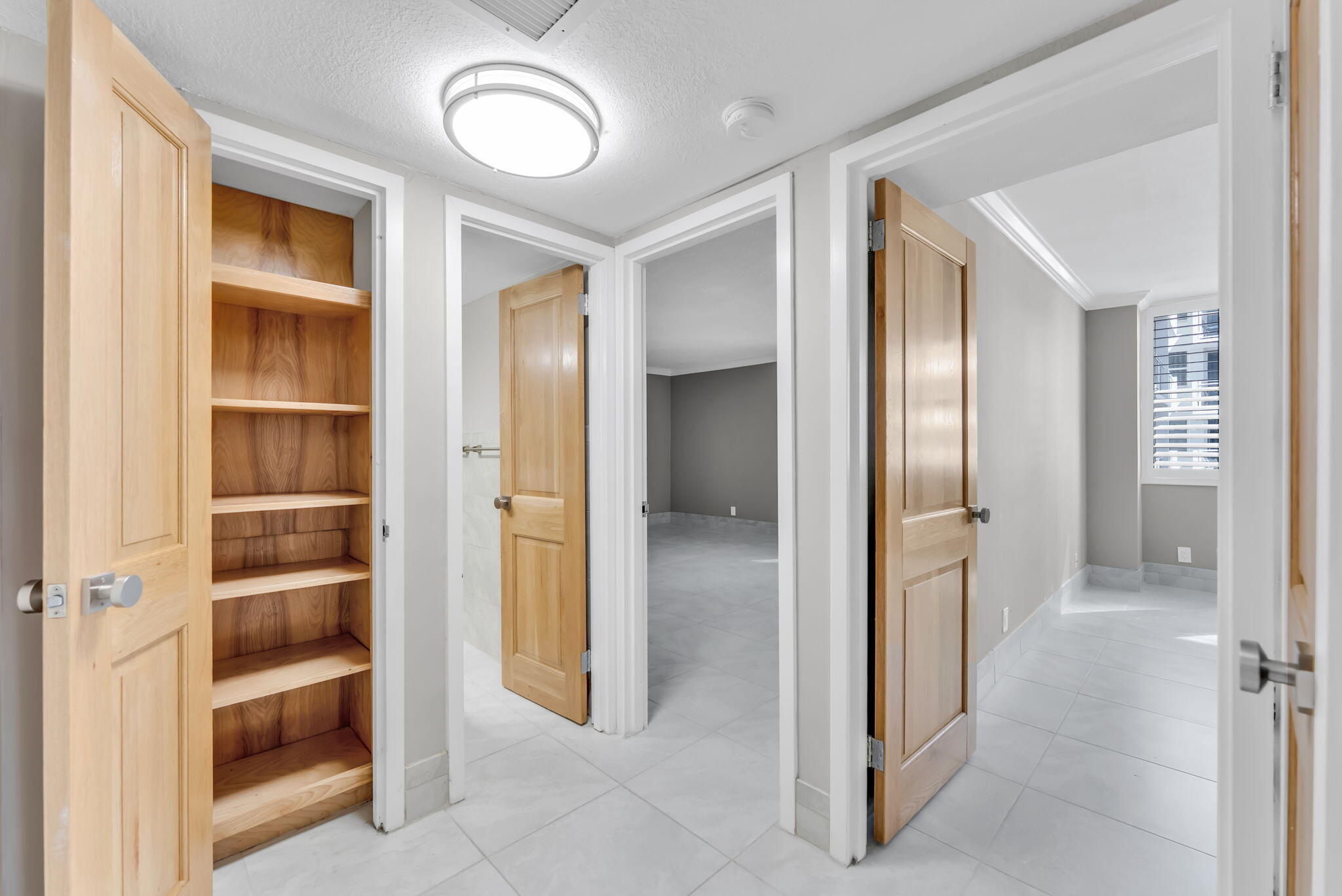 PARKER PLAZA CONDO ESTATES - Residential