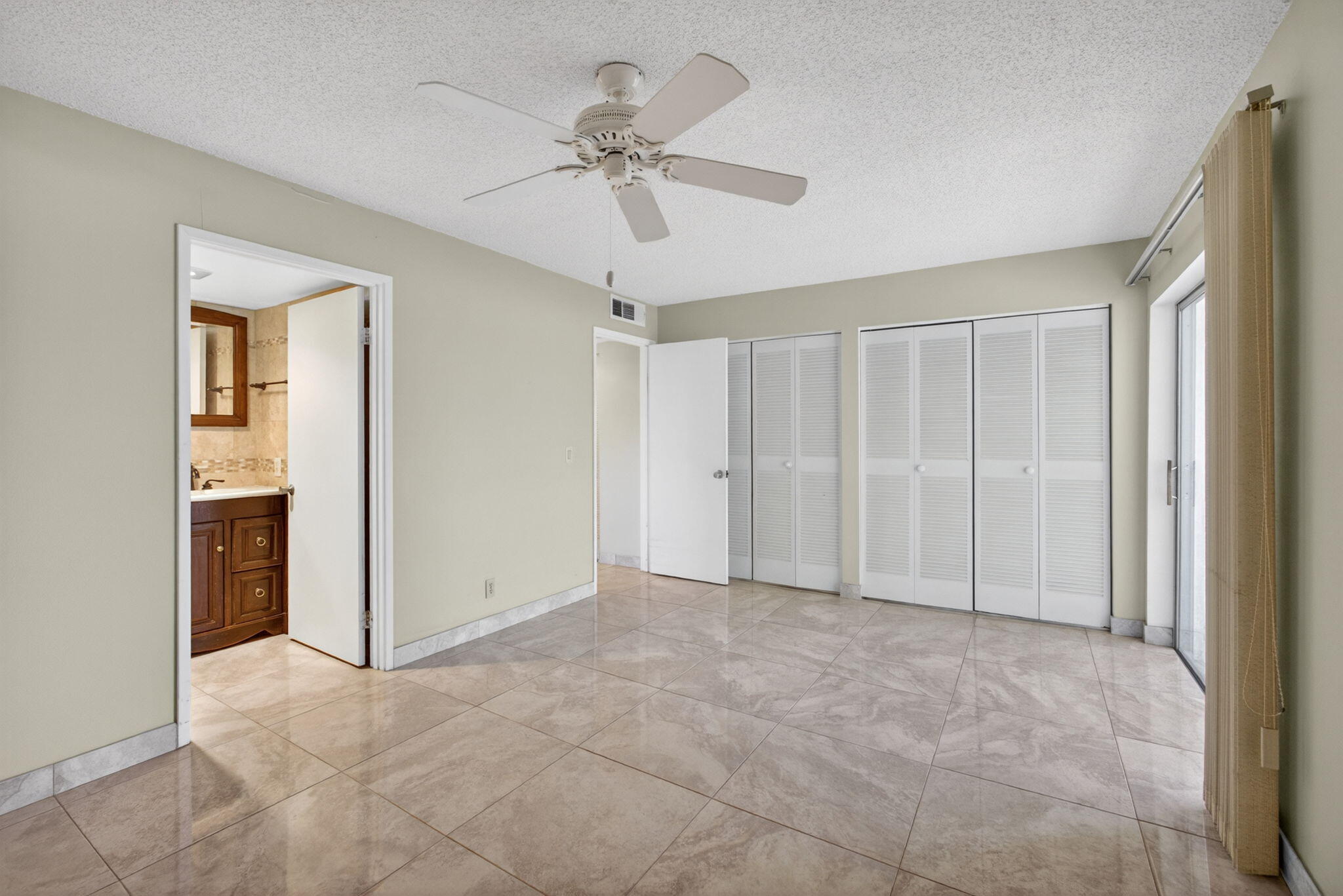VILLAGE GREEN SUSSEX CONDO - Residential