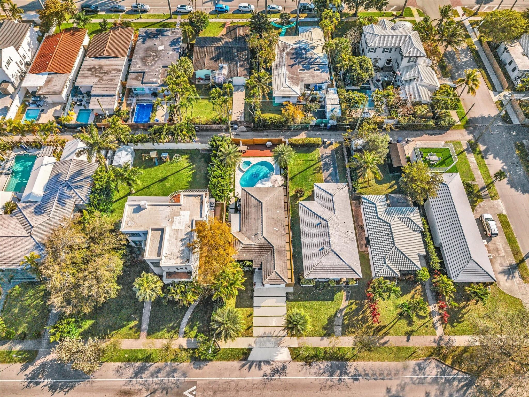 Hollywood 1-21 B - Residential