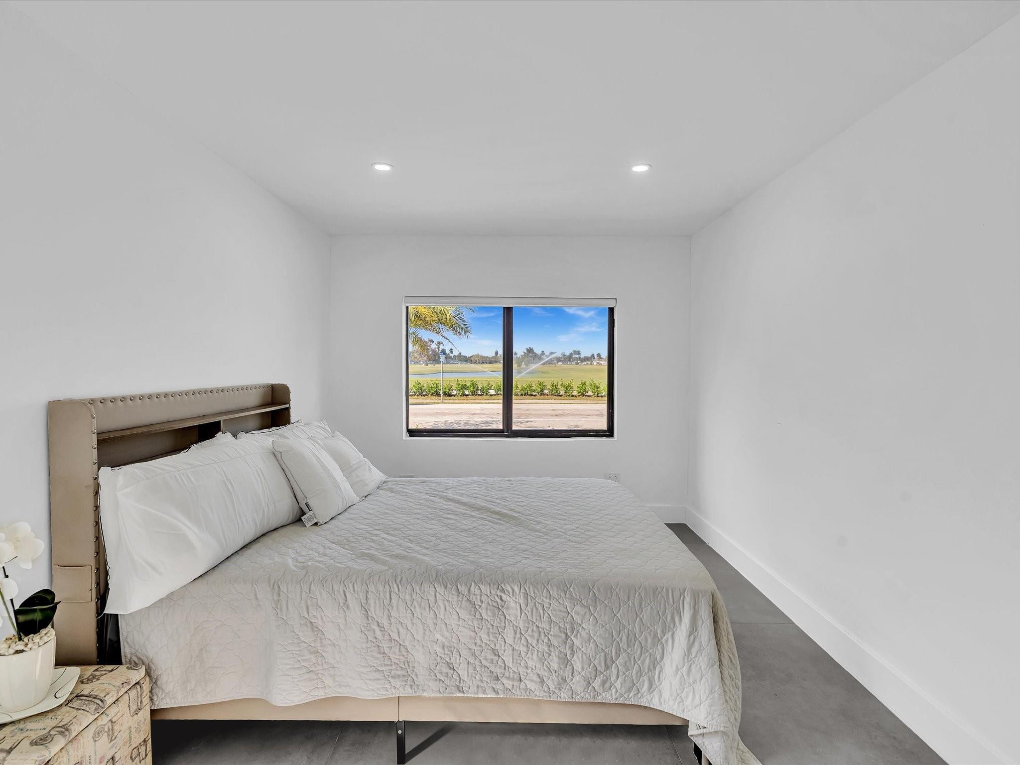 Hollywood 1-21 B - Residential