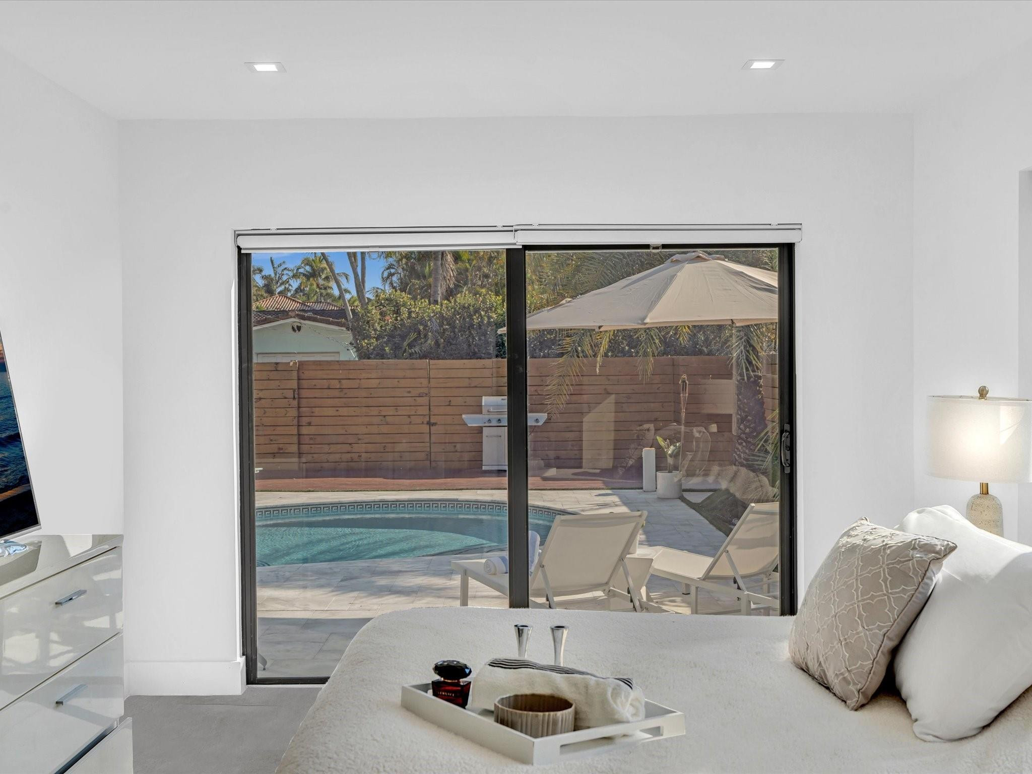 Hollywood 1-21 B - Residential