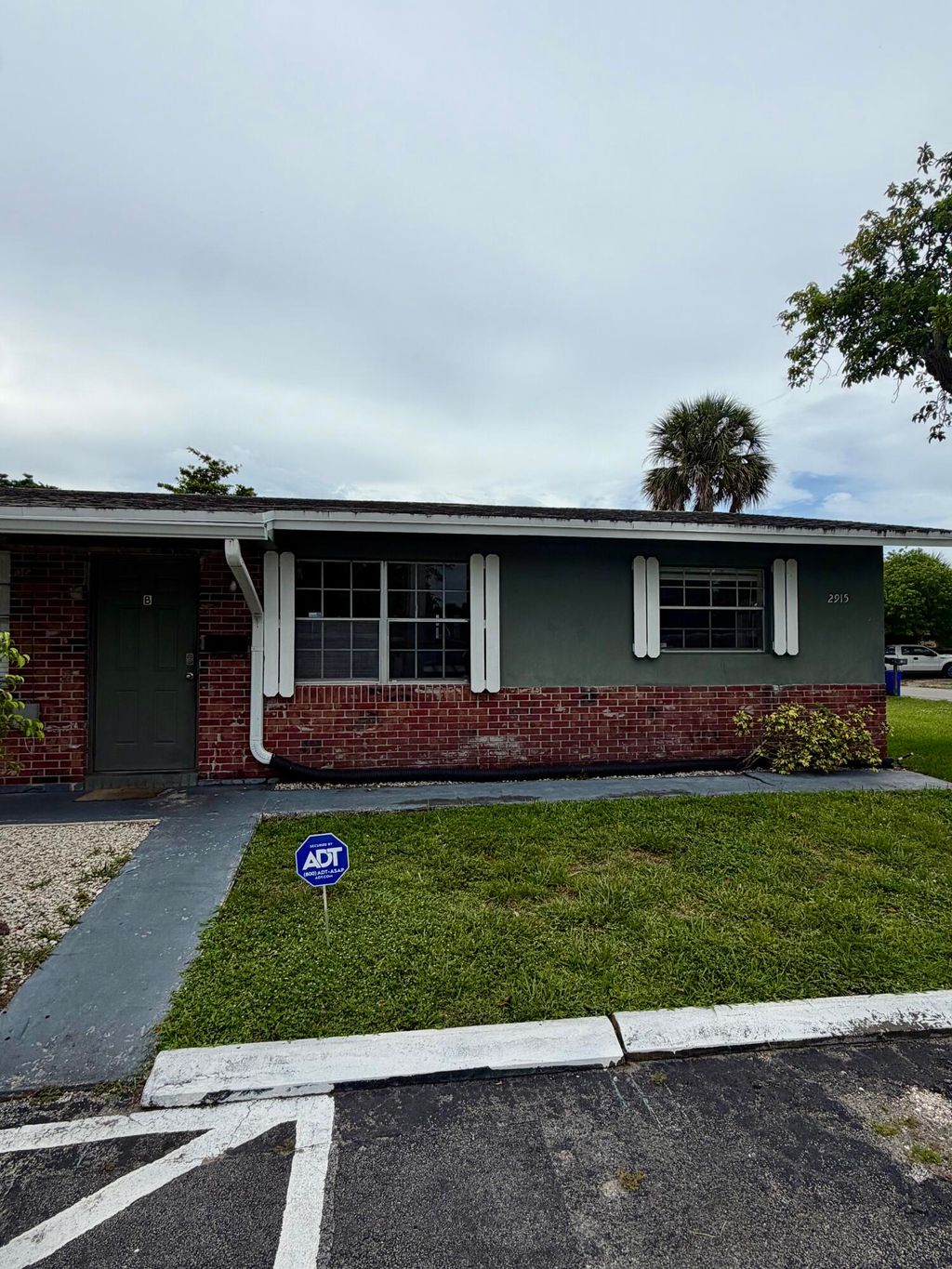 Photo of 2915 SW 17th Street #A-b, Fort Lauderdale, FL 33312 (MLS # B26044622)