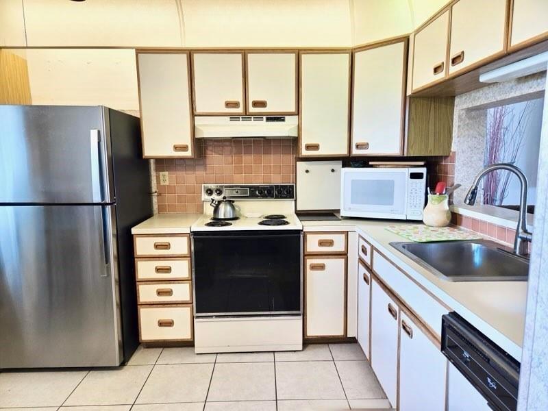 2766 Carambola Cir S 504