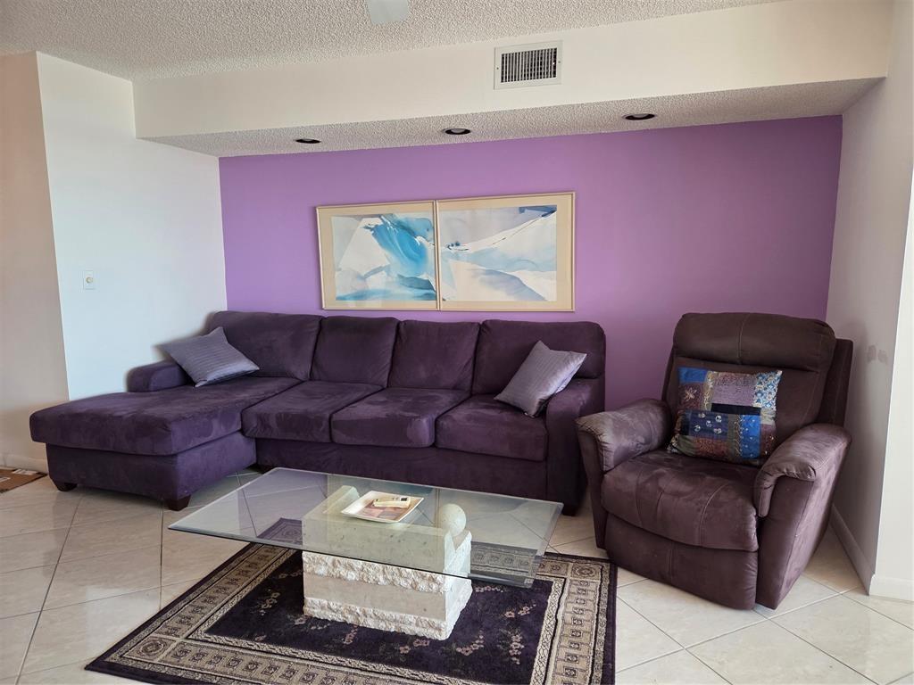 2766 Carambola Cir S 504