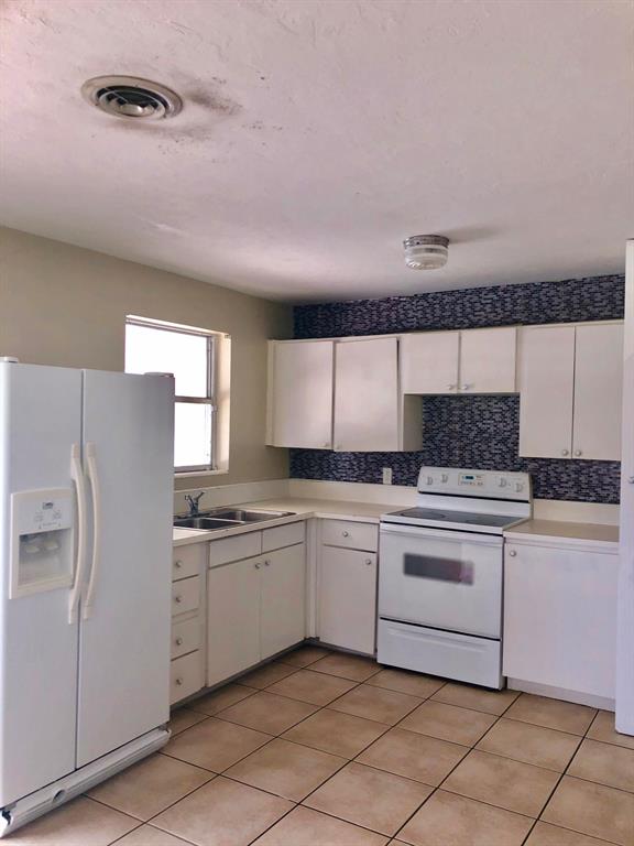 PARK MANOR 1 - Residential