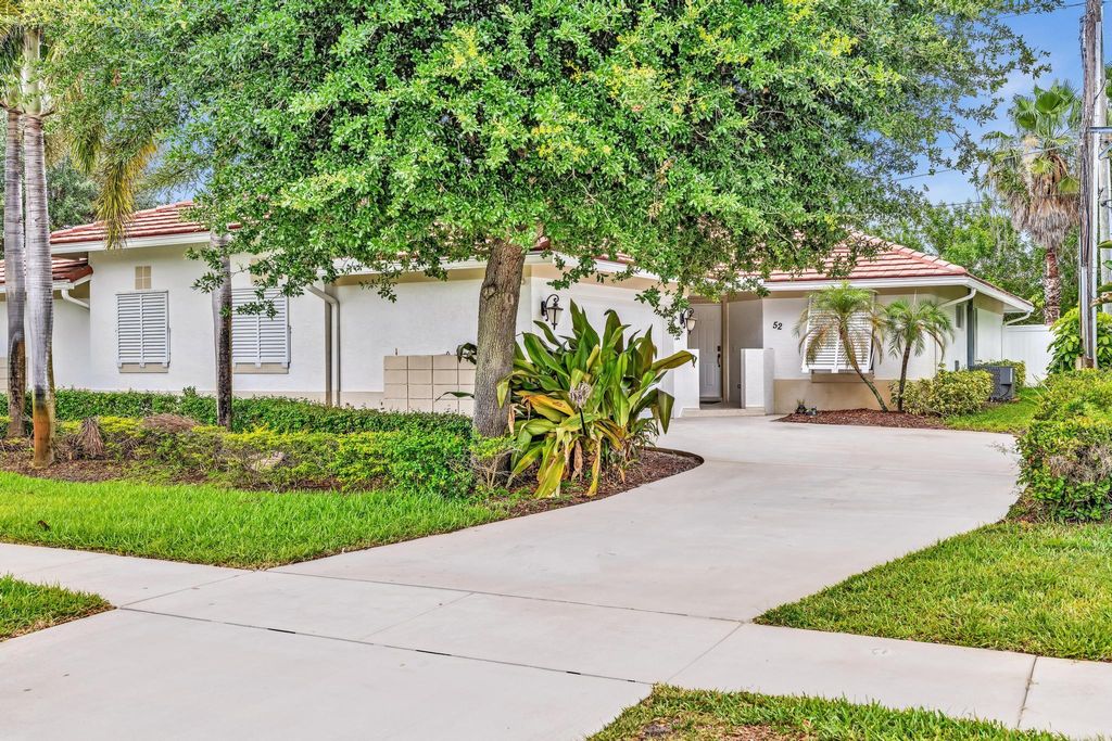 Photo of 52 Lariat Circle, Boca Raton, FL 33487 (MLS # R11101542)