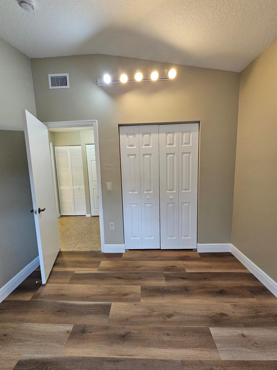 COVE AT BRIAR BAY CONDO - Residential Lease