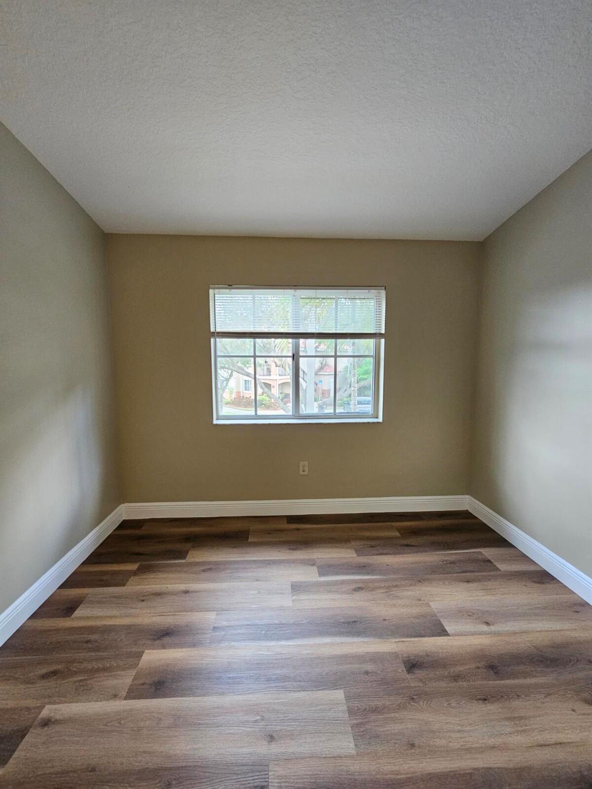 COVE AT BRIAR BAY CONDO - Residential Lease