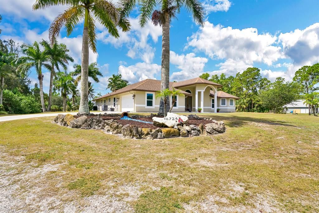 Photo of 18724 40th Run North, Loxahatchee, FL 33470 (MLS # R10821022)