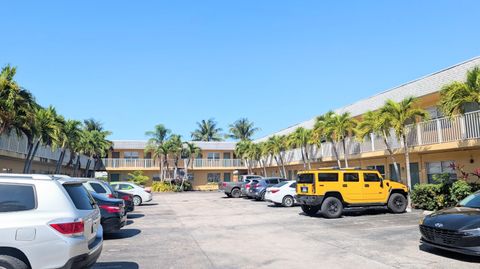 4061 N Dixie Highway 3 Oakland Park FL 33334