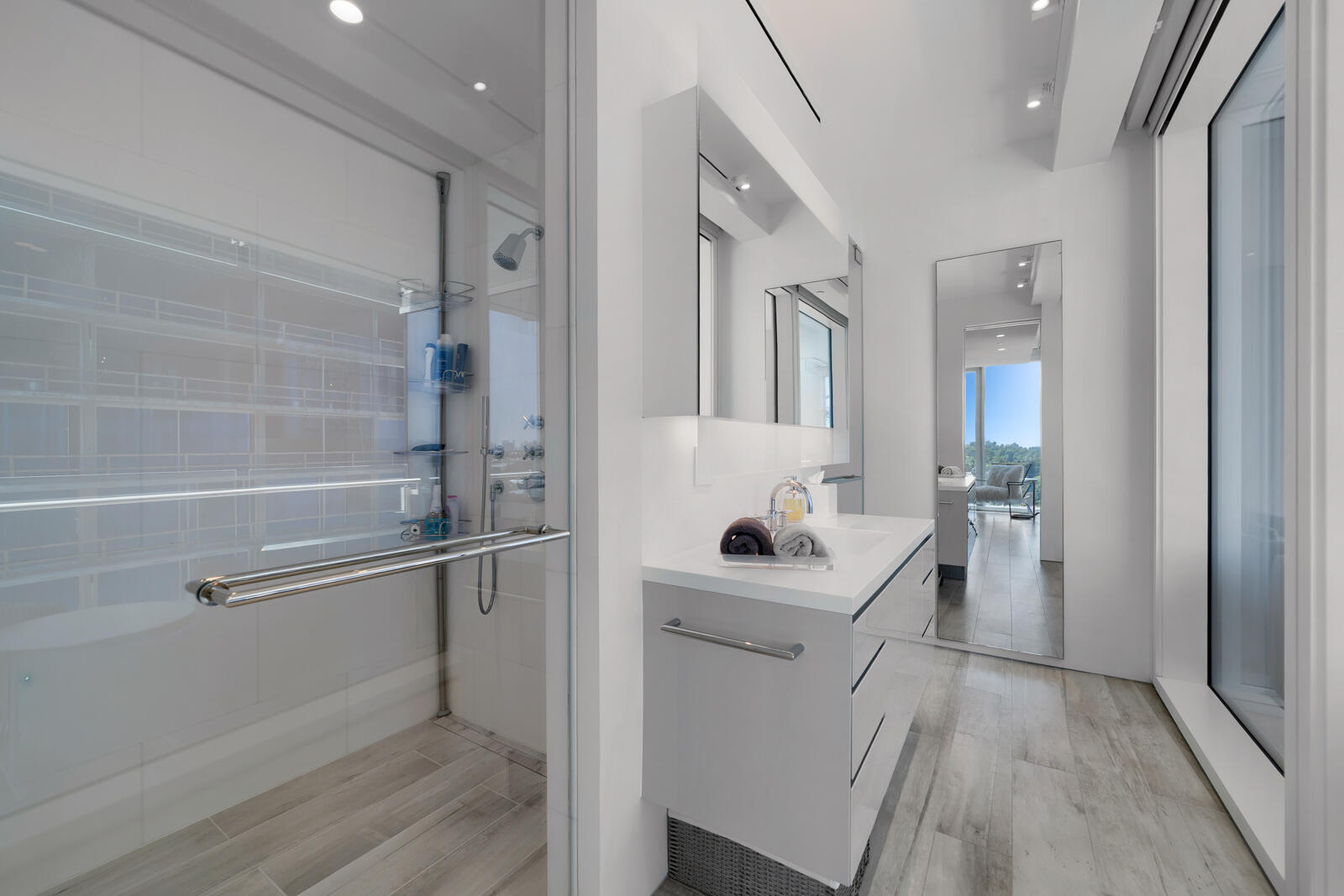 SURF CLUB CONDO - Residential Lease