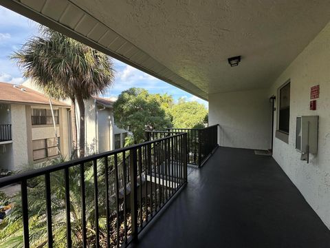 A home in Deerfield Beach