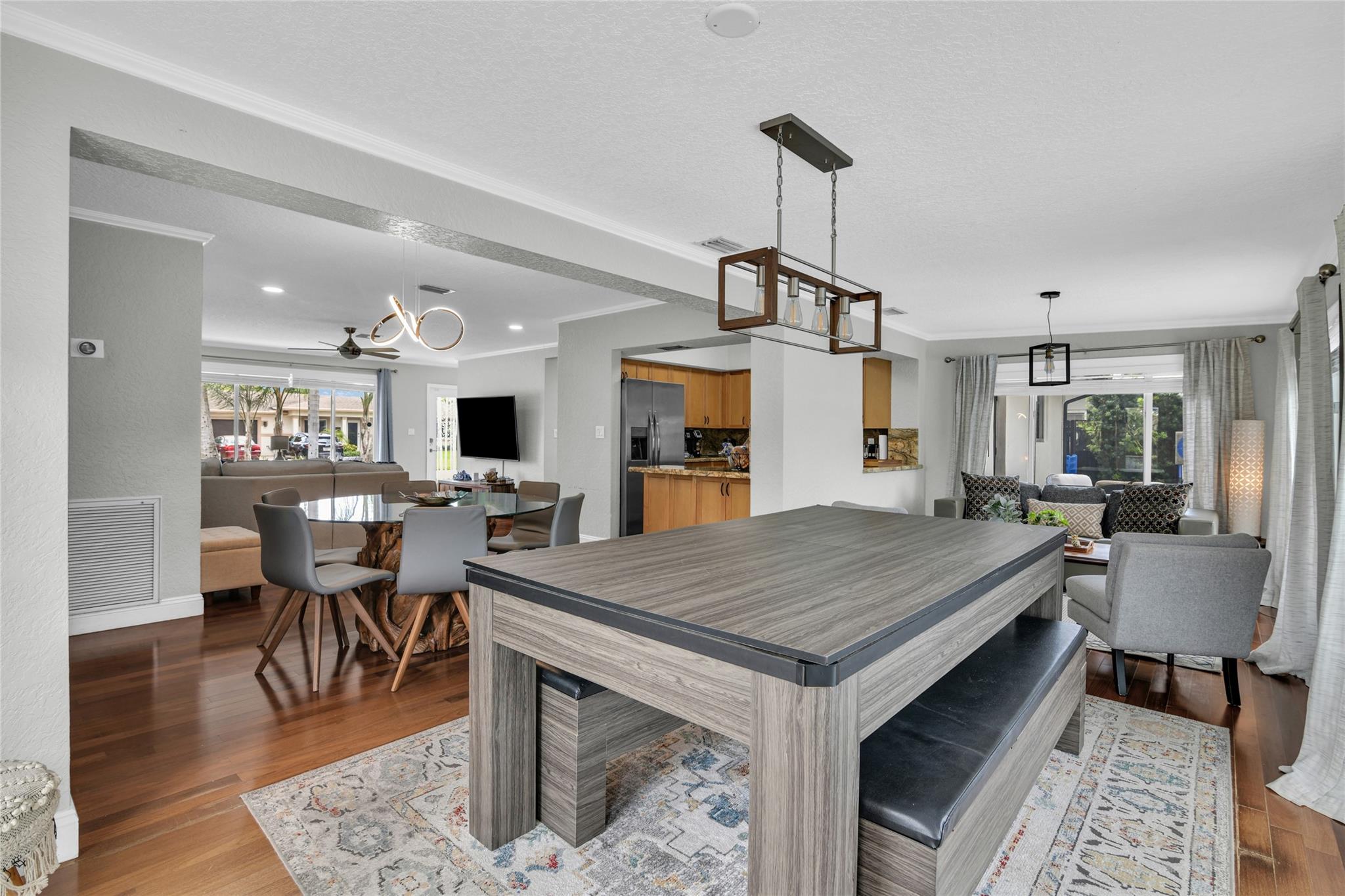 739 SE 9th Avenue
