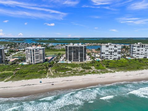 A home in Hutchinson Island