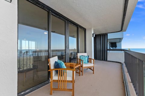 A home in Hutchinson Island