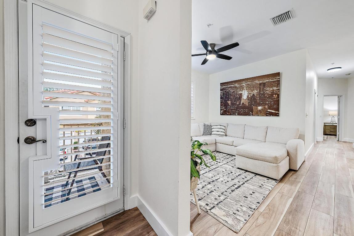 TEQUESTA TRACE CONDO - Residential