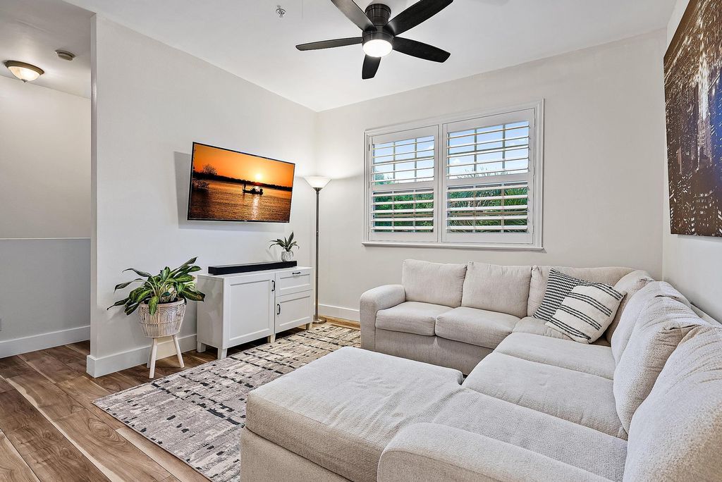 Photo of 105 Lighthouse Circle #J, Tequesta, FL 33469 (MLS # R11133689)