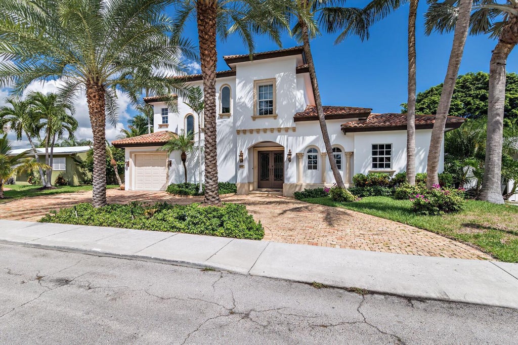 Photo of 141 Gregory Place, West Palm Beach, FL 33405 (MLS # B26015930)