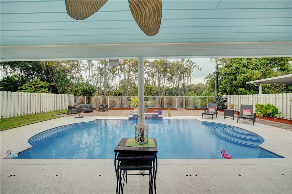 Lyons West 137-40 B - Residential