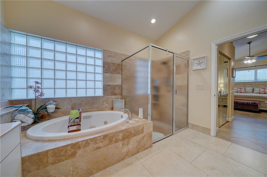 Lyons West 137-40 B - Residential
