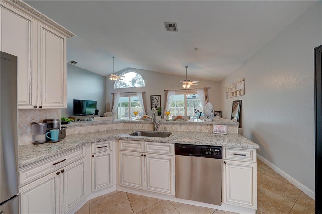 Lyons West 137-40 B - Residential