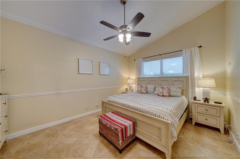 Lyons West 137-40 B - Residential