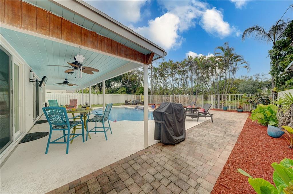 Lyons West 137-40 B - Residential
